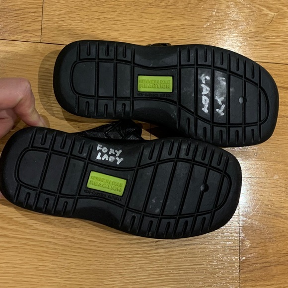 Kenneth Cole Reaction Kids Leather Slip On Shoes - Picture 7 of 8